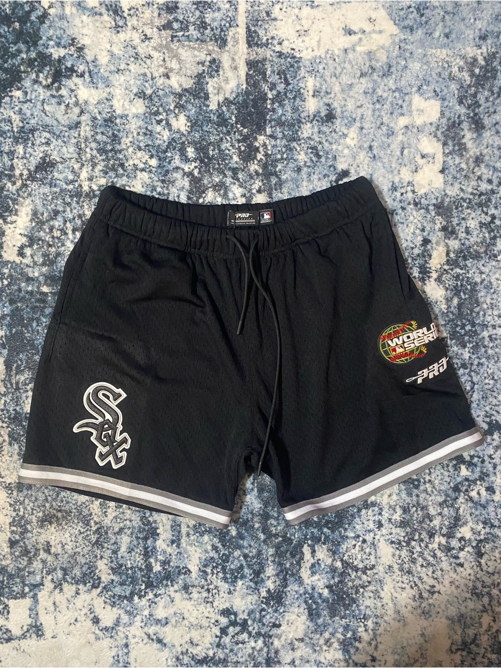 Pro Standard White Sox 2005 World Series Mesh Shorts Men’s L Black NWT MLB